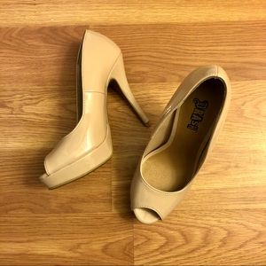 🛍 EXTRA 30% OFF! NWOT! Nude Platform Heels
